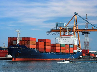 کشتیرانی و حمل و نقل دریایی